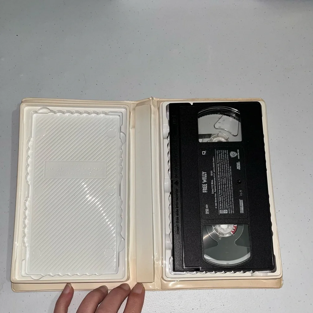 Free Willy VHS Movie